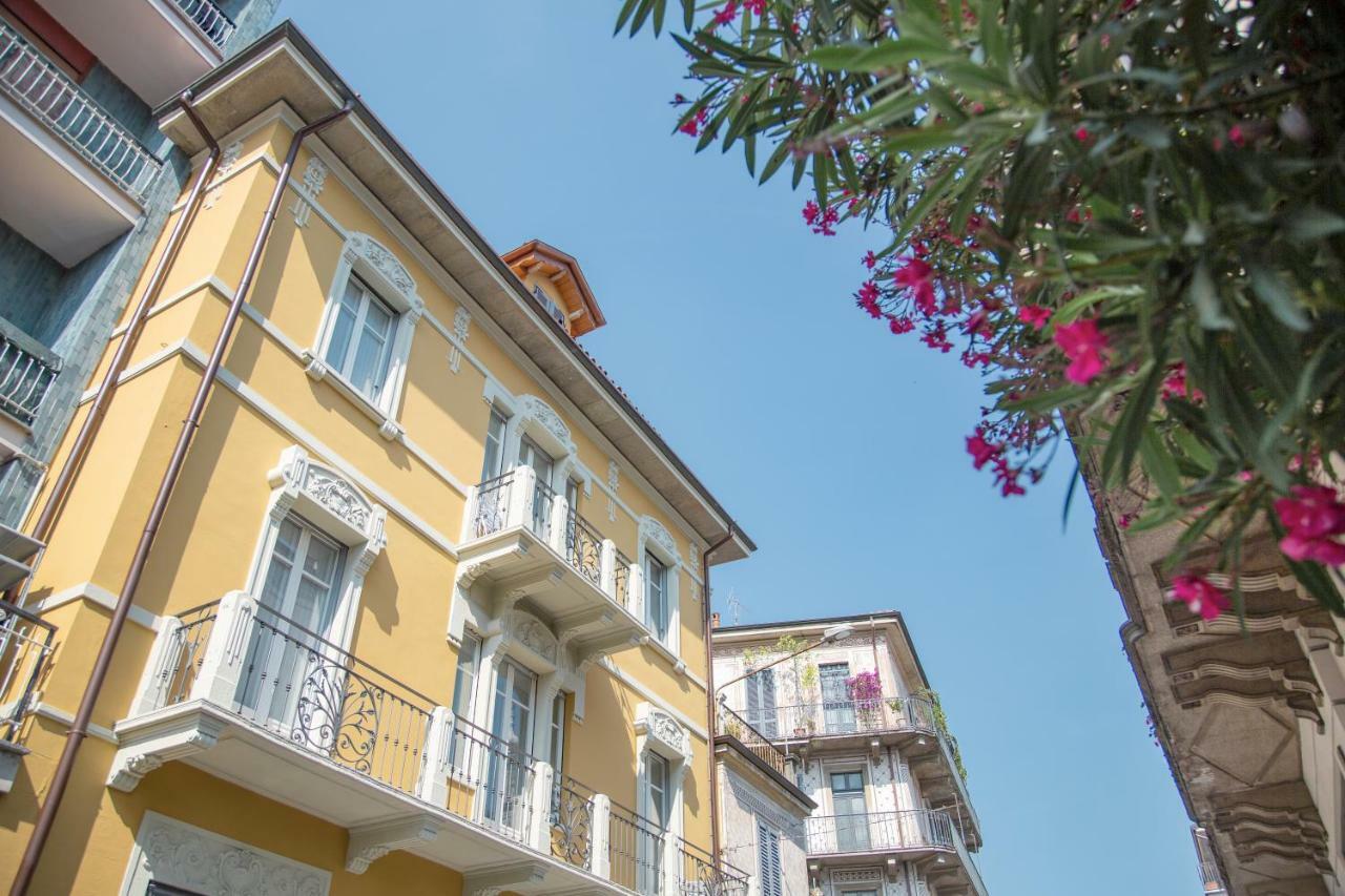 Aqualago Casa Vacanze - Apartament B Verbania Buitenkant foto